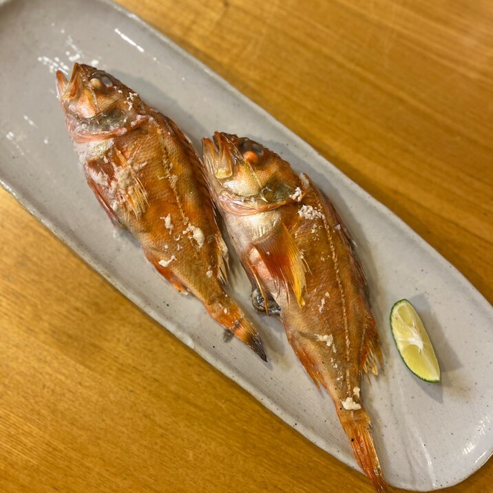 小さなノドグロの塩焼き